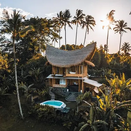 Makerti Bali~Bamboo House Villa Selat Exterior photo