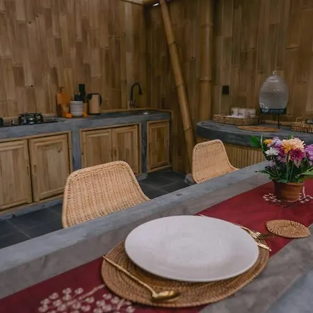 Makerti Bali~Bamboo House Villa Selat Exterior photo