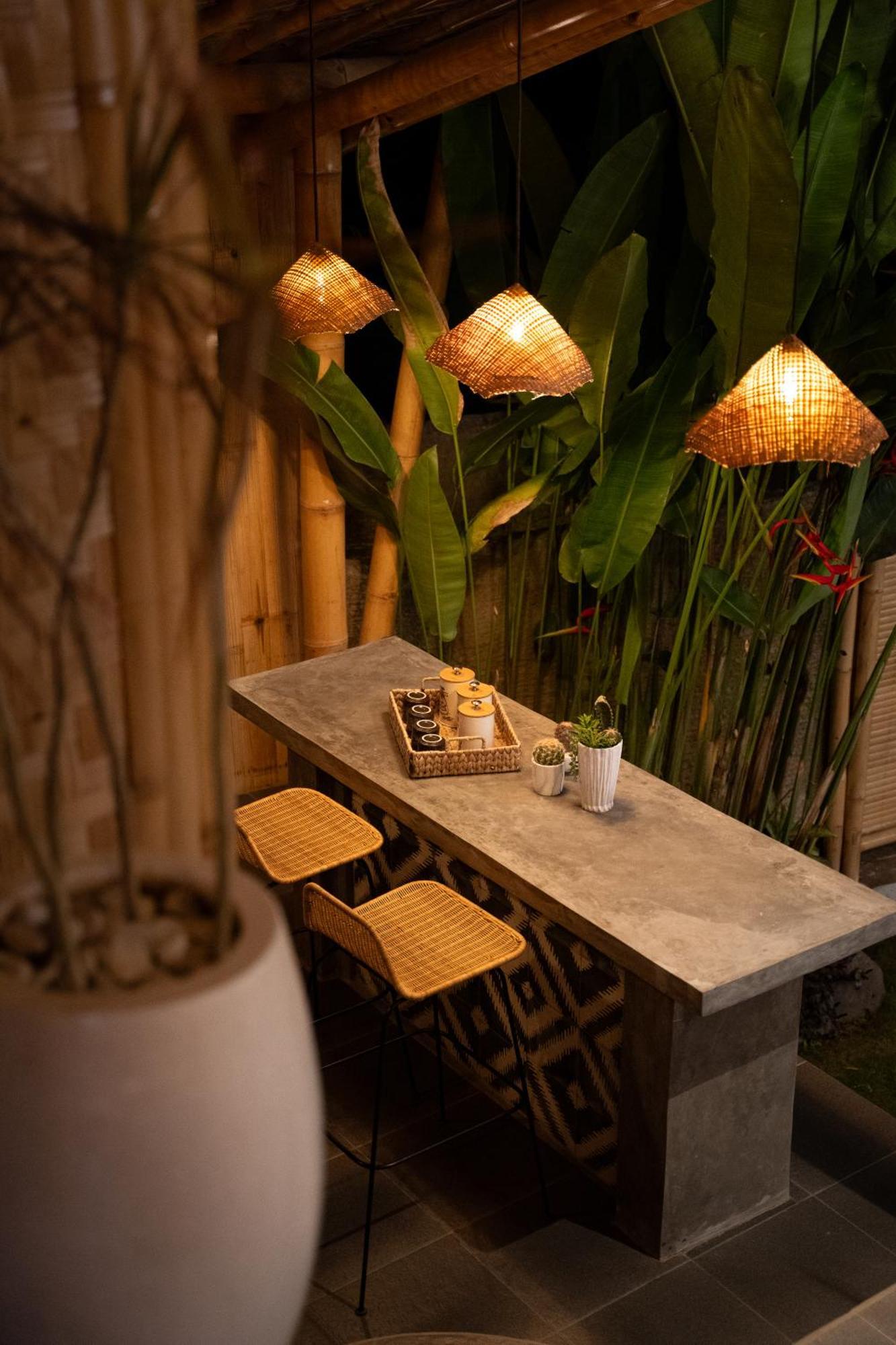 Makerti Bali~bamboo House * Selat